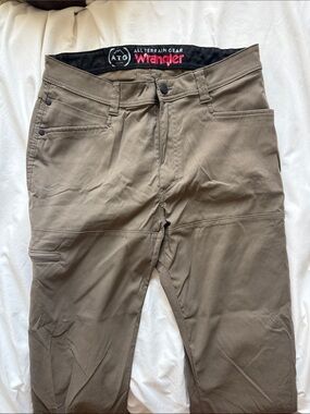 Wrangler ATG Men's Tan Cargo Work Pants